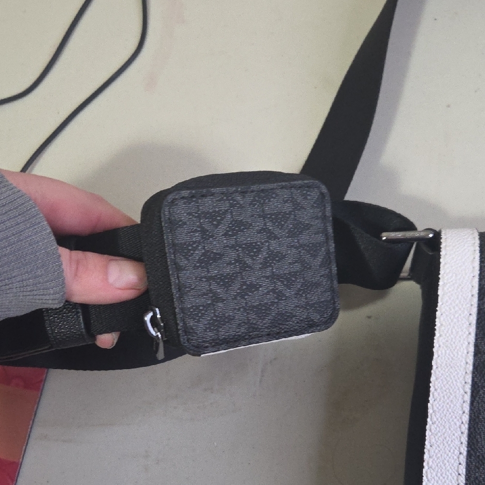 Michael Kors Monogram Black and White Crossbody Bag - Picture 2 of 6
